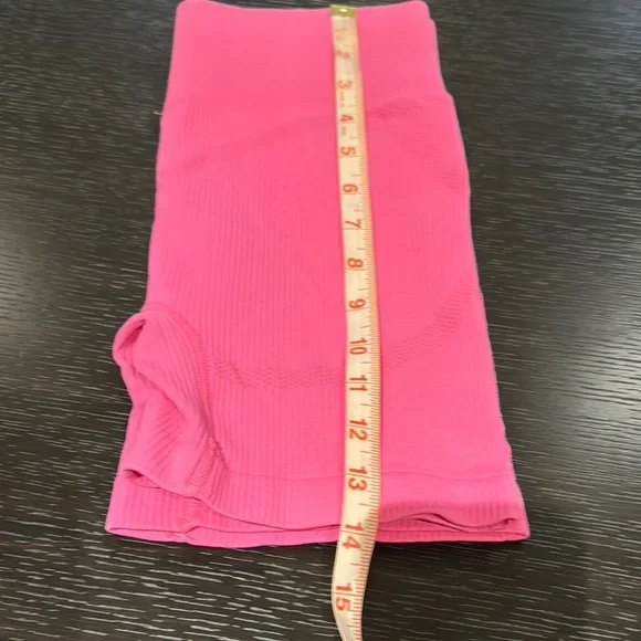 Pink ribbed Sports Bra and Shorts Set - Picture 6 of 8